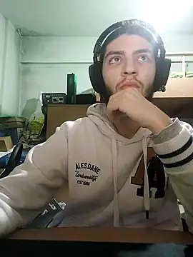 kleineid77 online show from December 2024 04:48:02 PM