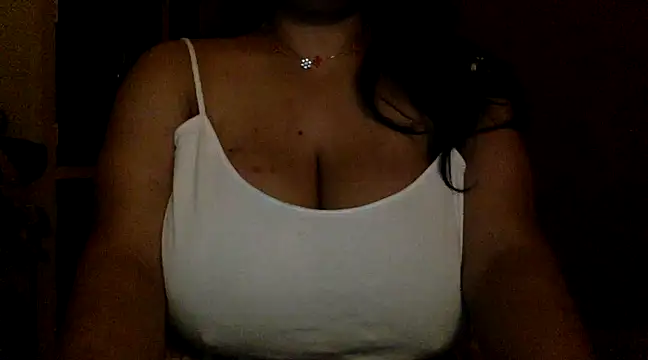 Snapshot of gaminggirll chatting on March 2025 12:25:02 AM gaminggirll online show from March 2025 12:25:02 AM