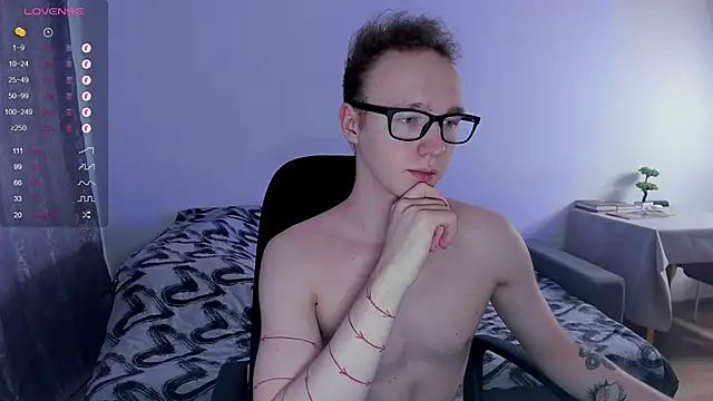 Alex silents online show from February 2025 12:23:02 PM