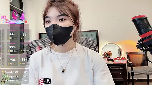 Snapshot of Berrysweet_68 chatting on September 2025 08:14:01 PM Berrysweet 68 online show from September 2025 08:14:01 PM