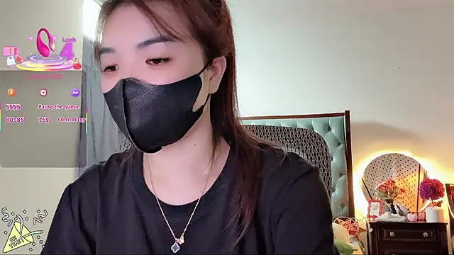 Snapshot of Berrysweet_68 chatting on October 2025 06:44:02 AM Berrysweet 68 online show from October 2025 06:44:02 AM