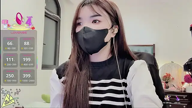 Snapshot of Berrysweet_68 chatting on November 2025 02:06:01 PM Berrysweet 68 online show from November 2025 02:06:01 PM