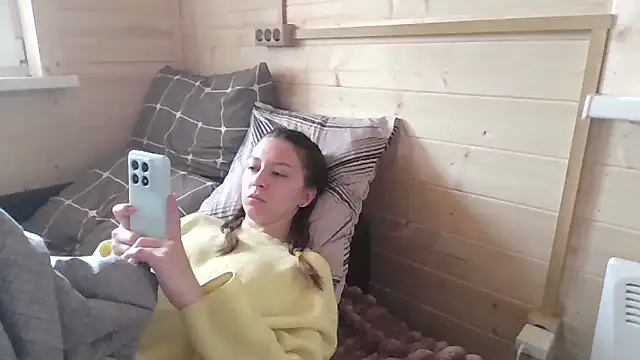 Adela Vetta online show from May 2026 07:25:01 AM