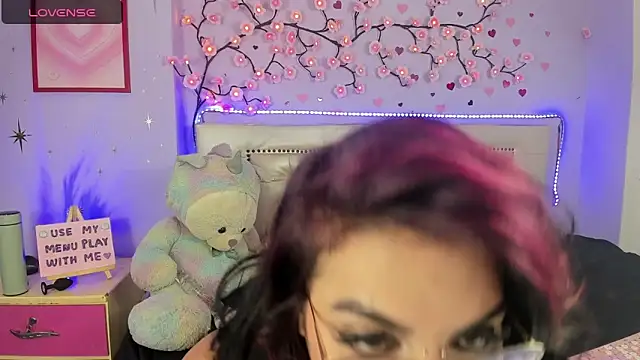 Xtattoedgirl online show from May 2026 01:47:02 AM