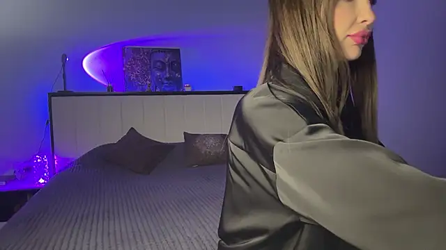 Snapshot of KristalNight chatting on March 2025 06:26:02 AM KristalNight online show from March 2025 06:26:02 AM