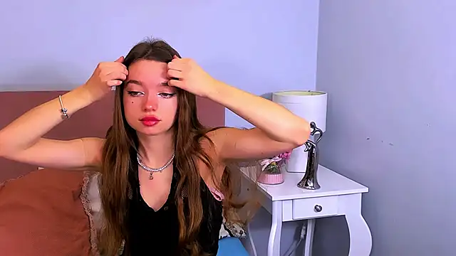 Snapshot of GraceLips chatting on March 2025 06:36:02 AM GraceLips online show from March 2025 06:36:02 AM