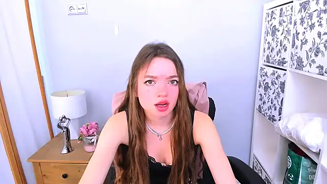 Snapshot of GraceLips chatting on March 2025 09:38:02 AM GraceLips online show from March 2025 09:38:02 AM