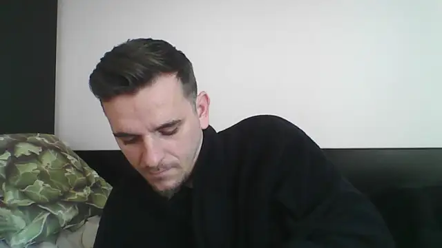 Huge cock22cm online show from March 2025 06:49:01 AM