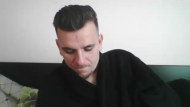 Huge cock22cm online show from March 2025 08:17:01 AM