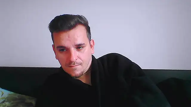 Huge cock22cm online show from November 2025 09:19:02 AM