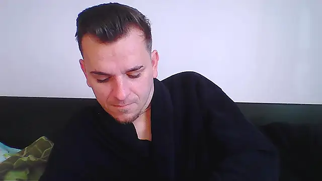 Huge cock22cm online show from November 2025 06:22:01 AM