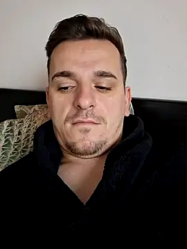 Huge cock22cm online show from December 2025 09:25:01 AM