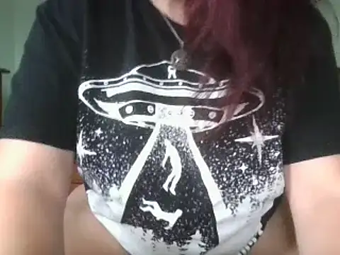 Snapshot of MissKisu chatting on October 2025 08:14:01 AM MissKisu online show from October 2025 08:14:01 AM