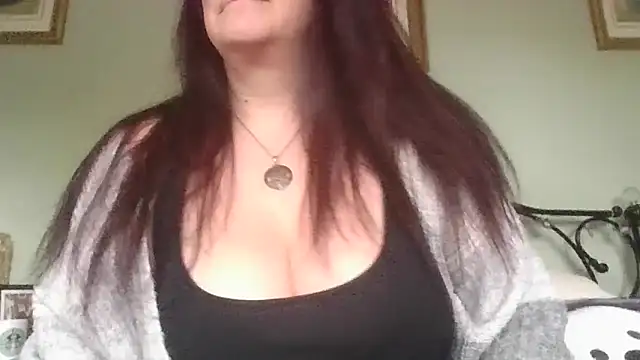 Snapshot of MissKisu chatting on February 2026 03:38:01 PM MissKisu online show from February 2026 03:38:01 PM