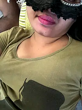 Snapshot of Magical-Couple-telugu chatting on December 2024 06:21:01 AM Magical-Couple-telugu online show from December 2024 06:21:01 AM