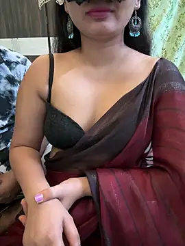 Snapshot of Magical-Couple-telugu chatting on December 2024 05:51:01 PM Magical-Couple-telugu online show from December 2024 05:51:01 PM