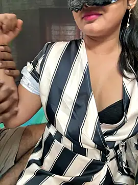 Snapshot of Magical-Couple-telugu chatting on November 2025 05:38:01 AM Magical-Couple-telugu online show from November 2025 05:38:01 AM