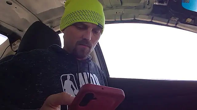 Snapshot of VitaminDrewFl chatting on February 2026 04:01:01 PM VitaminDrewFl online show from February 2026 04:01:01 PM