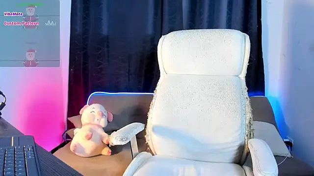 Josep Davies online show from December 2024 11:18:02 PM