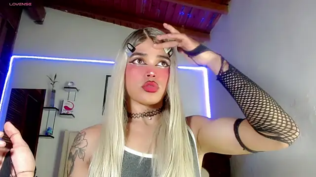 Snapshot of ladytslatina chatting on January 2025 08:39:02 AM ladytslatina online show from January 2025 08:39:02 AM