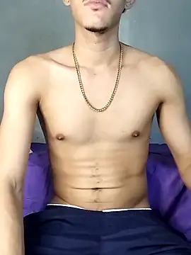 MicaelRian69 online show from March 2025 10:05:01 PM