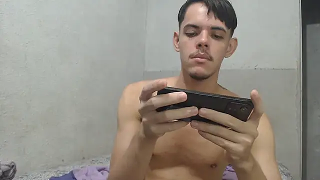 MicaelRian69 online show from April 2026 09:21:02 PM