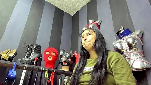 LucyStrike  online show from February 2025 10:47:02 PM