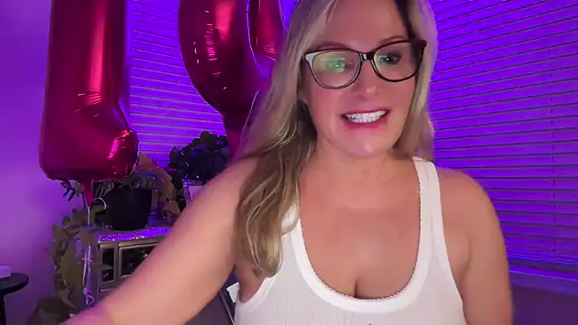 Milf Goddess online show from October 2025 05:51:02 AM