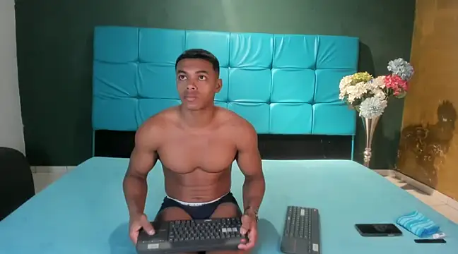 Snapshot of SexyBigCock01 chatting on February 2025 01:44:01 PM SexyBigCock01 online show from February 2025 01:44:01 PM