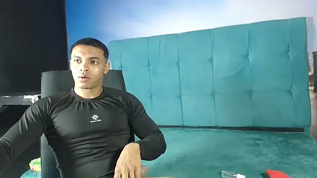 Snapshot of SexyBigCock01 chatting on November 2025 12:59:02 PM SexyBigCock01 online show from November 2025 12:59:02 PM