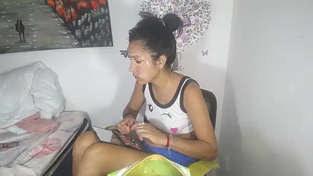 KamileLatinasexy online show from October 2025 12:44:02 AM