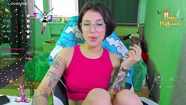 Snapshot of folinskayyya chatting on November 2025 04:23:01 AM folinskayyya online show from November 2025 04:23:01 AM