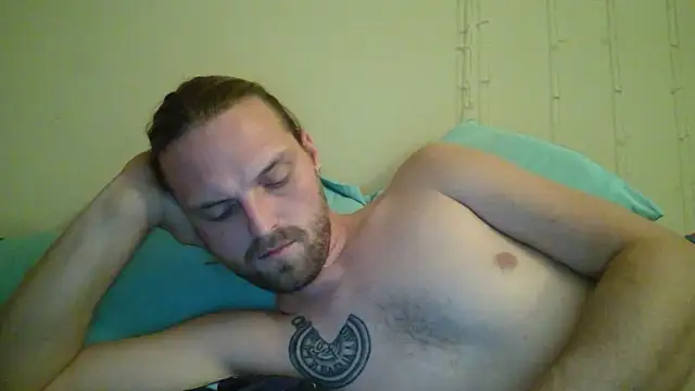 Snapshot of VitaminmanFL chatting on December 2024 11:21:01 AM VitaminmanFL online show from December 2024 11:21:01 AM