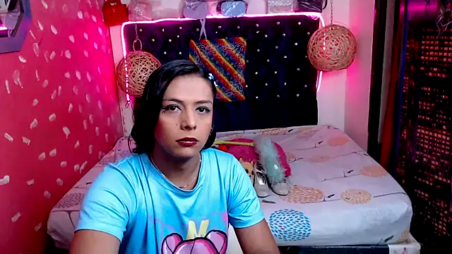 Snapshot of EmilyTsSweet chatting on February 2025 05:12:01 PM EmilyTsSweet online show from February 2025 05:12:01 PM