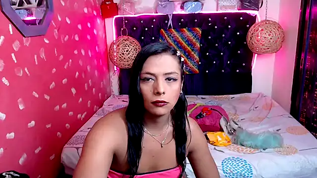 Snapshot of EmilyTsSweet chatting on February 2025 05:53:02 PM EmilyTsSweet online show from February 2025 05:53:02 PM