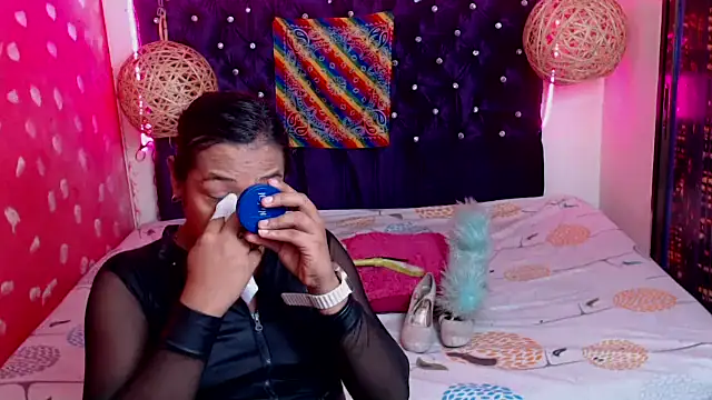 Snapshot of EmilyTsSweet chatting on February 2025 03:16:01 PM EmilyTsSweet online show from February 2025 03:16:01 PM