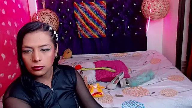 Snapshot of EmilyTsSweet chatting on February 2025 06:19:02 PM EmilyTsSweet online show from February 2025 06:19:02 PM