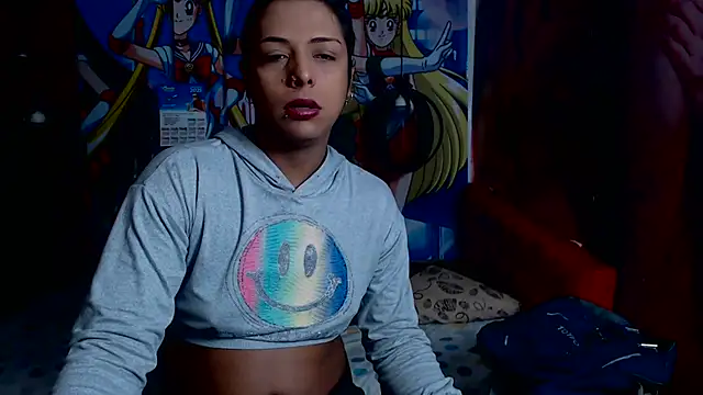 Snapshot of EmilyTsSweet chatting on February 2025 03:14:02 PM EmilyTsSweet online show from February 2025 03:14:02 PM