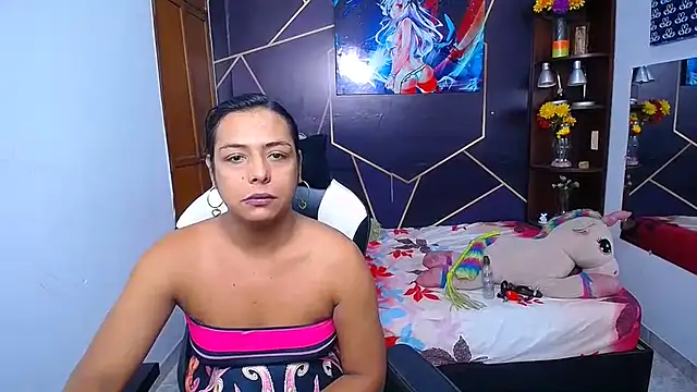 Snapshot of EmilyTsSweet chatting on October 2025 01:50:01 PM EmilyTsSweet online show from October 2025 01:50:01 PM