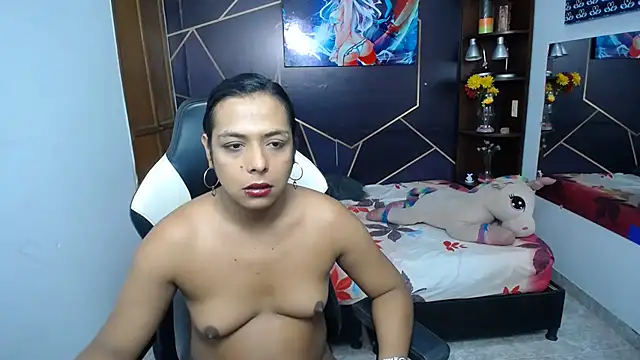 Snapshot of EmilyTsSweet chatting on October 2025 02:03:02 PM EmilyTsSweet online show from October 2025 02:03:02 PM