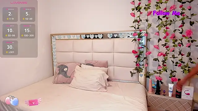 Vicky Freedom online show from December 2024 02:23:01 AM