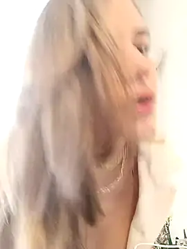 maliciaworld online show from March 2025 05:05:01 PM