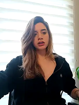 maliciaworld online show from March 2025 05:06:02 PM