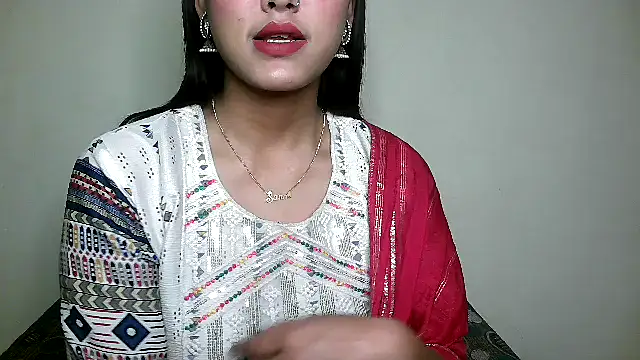 Snapshot of Princess_noorjahan chatting on December 2024 07:31:02 PM Princess noorjahan online show from December 2024 07:31:02 PM