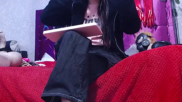 AyshaScott online show from February 2026 12:49:01 PM