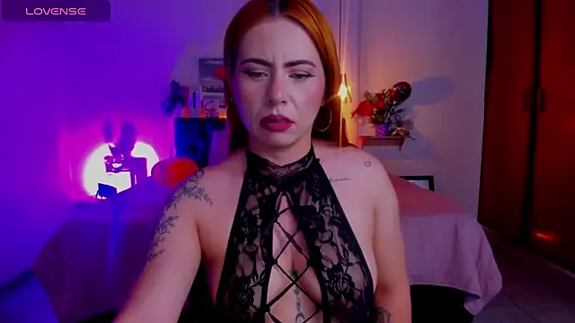 Snapshot of Dulce_charlottee chatting on February 2025 07:30:01 PM Dulce charlottee online show from February 2025 07:30:01 PM