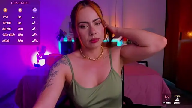 Snapshot of Dulce_charlottee chatting on February 2025 07:27:01 PM Dulce charlottee online show from February 2025 07:27:01 PM