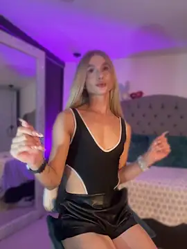 miaromanove ss online show from May 2026 03:24:02 AM