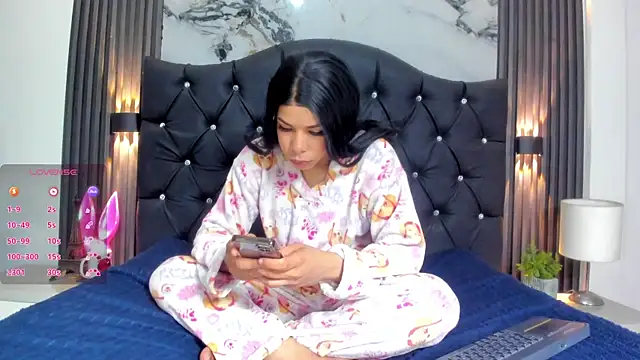 Snapshot of Giorgina_Parado chatting on April 2026 04:04:02 AM Giorgina Parado online show from April 2026 04:04:02 AM