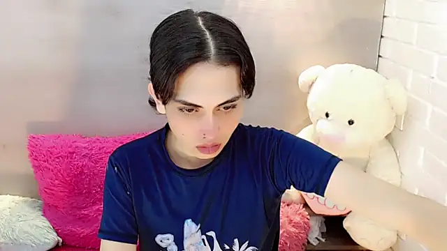 Daniela Pink  online show from September 2025 07:47:02 PM